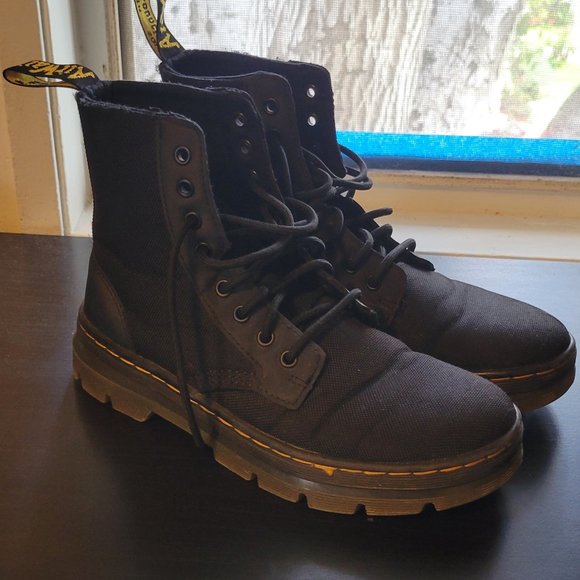 Black combat boots. Men/unisex ze 8. Pre-owned, gently used. In good condition. main image 5